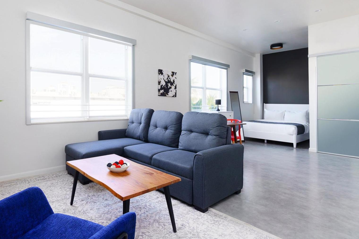 Franklin South Apartment *
